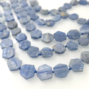 Kijanit ~14mm×14mm